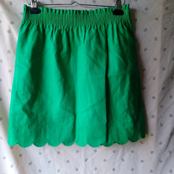 Vibrant Green Scalloped Skirt - Picture 1 of 5